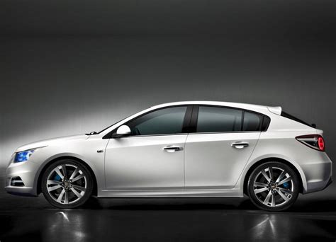 Chevrolet Cruze Hatchback Car Wallpapers 2012