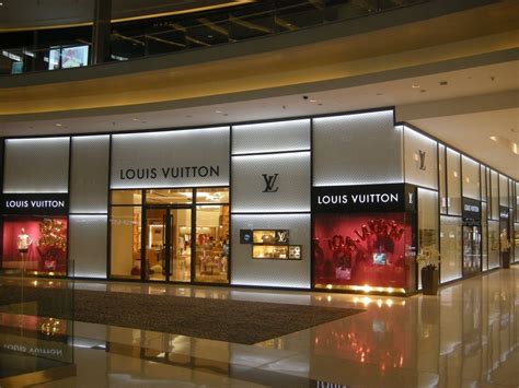 Louis Vuitton In Dubai | NAR Media Kit