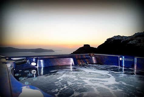 Budget stay in Santorini with Caldera view | Stay at Traditional Greek ...