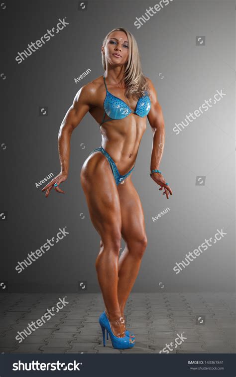 41,237 Female Bodybuilder Posing Images, Stock Photos & Vectors ...