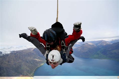 Photogravity » Blog Archive » Skydive in Queenstown