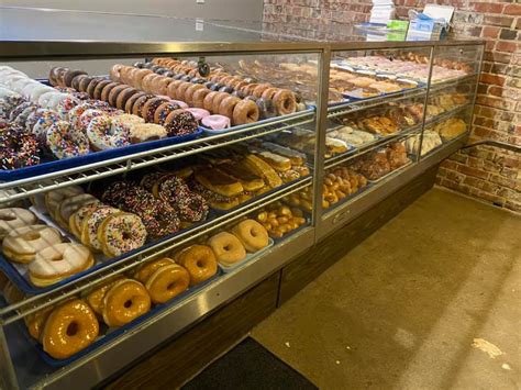 Hiland Bakery Has The Best Donuts In Iowa And You Will Love Them