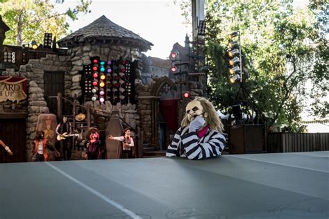 Beetlejuice's Graveyard Revue closes on January 5