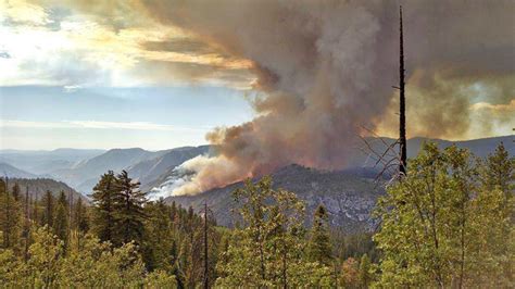 Wildfire near Yosemite National Park rages on - ABC7 Los Angeles