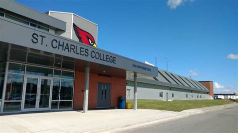 تحصیل در مدرسه St. Charles College کانادا - گروه پیوند