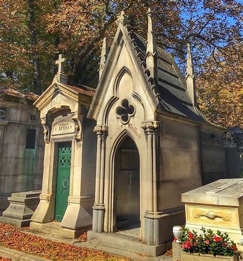 Père-Lachaise Cemetery in Paris, France - Travelling History