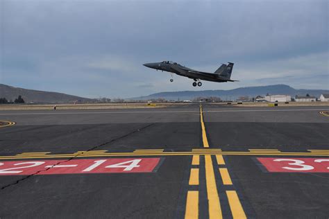 Air Force Grounds All F-15C Fighters at Oregon Training Base | Military.com