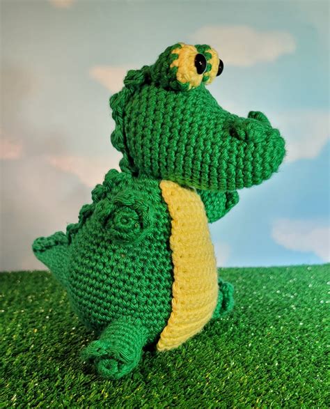 Baby Gator Amigurumi Crochet Pattern – My Fingers Fly