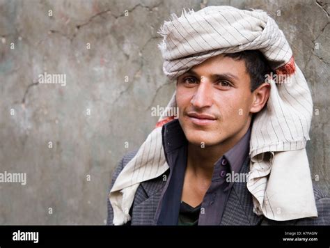 Yemeni man hi-res stock photography and images - Alamy