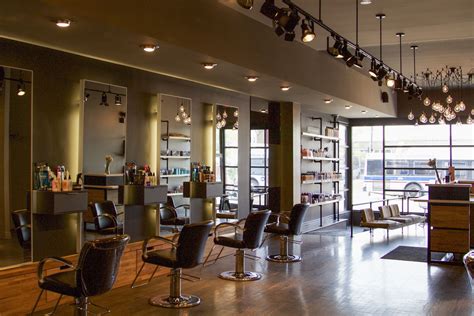 Hair salons in Chicago for hair cuts, color and blowouts