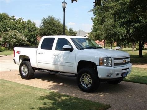 Sell used 2009 Chevrolet Silverado 1500 LT Crew CAB, LIFTED 4X4, Z71, LIFTED, 4X4, 4 wheel in ...