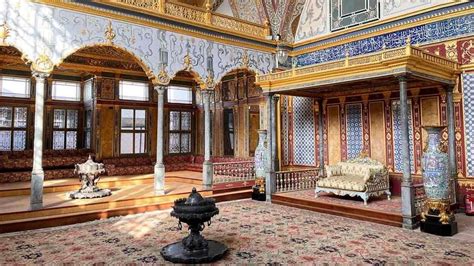 Topkapi Palace Museum Tickets & Tour Prices 2023