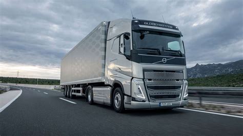 Volvo Trucks India, Delhivery partner for efficient cargo movement