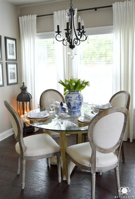 A Casual, Everyday Table Setting and a Reinstated Tradition | Table centerpieces for home ...