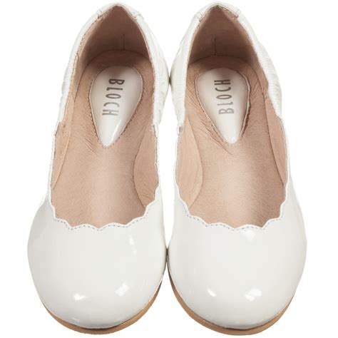 Bloch - Girls White Patent Leather 'Scallop' Ballerina Shoes ...