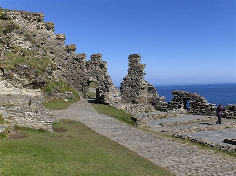 Tintagel castle ruins | Castle, Castles in ireland, Castle ruins