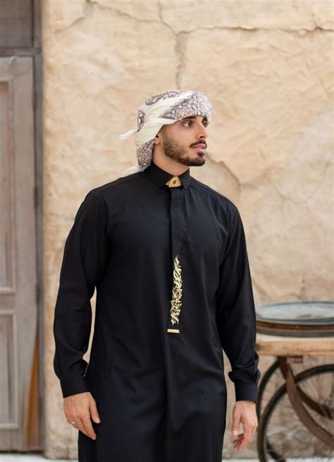 Black Gold Thobe | Muslim Men's Fashion | Fashion suits for men, Thobes ...