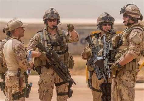 Canadian forces soldiers on UN mission in Mali, summer 2018. | ทหาร