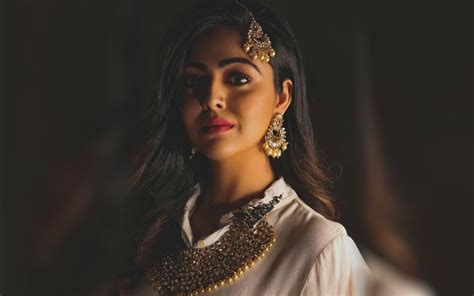 Shafaq Naaz takes up new challenge with horror film role