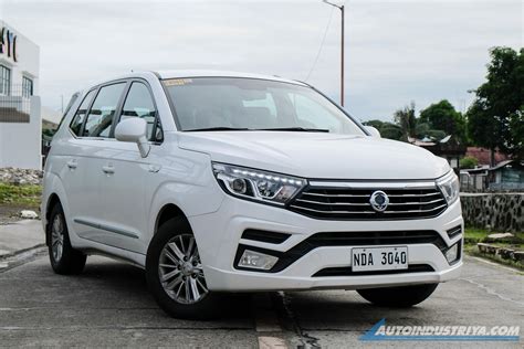 2019 Ssangyong Rodius 2.0L 9-seater - Car Reviews