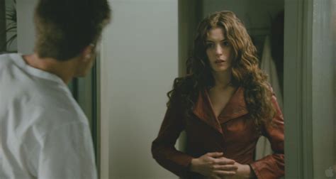 anne-hathaway-love-and-other-drugs-trailer-caps-08 | GotCeleb