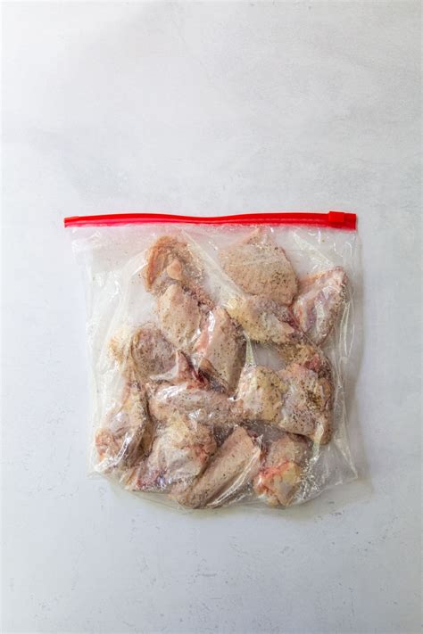 Crispy Air Fryer Chicken Wings with Baking Powder