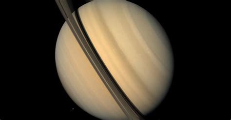 Saturn as seen by Voyager 1 | The Planetary Society