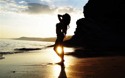 Beach sunset girl silhouette wallpaper | 2560x1600 | #29260