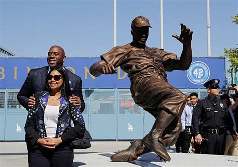 MLB Jackie Robinson statue unveiled at Dodger Stadium | The Daily ...