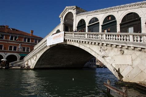 Top 10 Facts about the Rialto Bridge in Venice - Discover Walks Blog