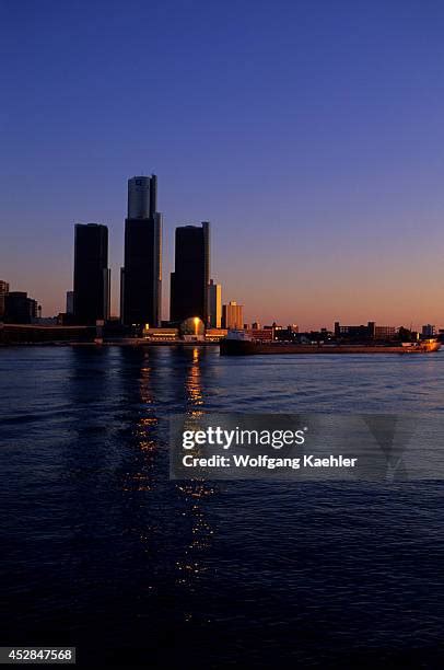 Detroit Skyline Sunrise Photos and Premium High Res Pictures - Getty Images