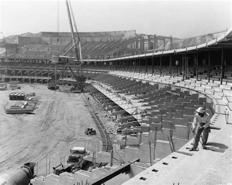 Dodger Stadium, Los Angeles Dodgers ballpark - Ballparks of Baseball