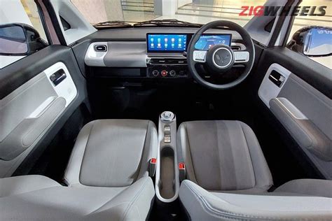 Intip Canggihnya Interior Mobil Listrik Wuling Air Ev