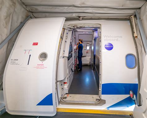 Can Aircraft Doors Be Opened In Flight?