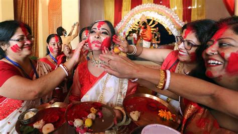 Sindoor Khela 2023: Celebrating Durga Puja - History, Rituals And Wishes To Share With Loved ...