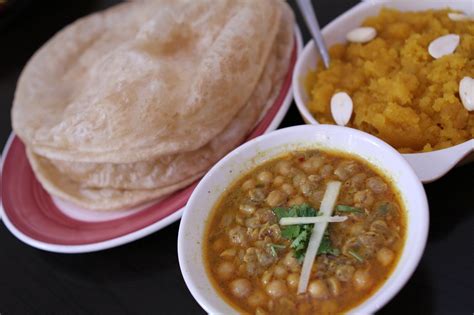 Traditional Pakistani Breakfast: Halwa, Channa, Puri www.facebook.com/spicekitchen,Kingston ...