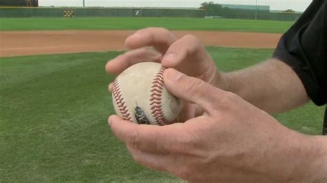 How to Throw A Curveball: To Be A Good Pitcher