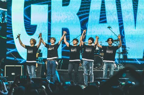 DAY6 Shows Appreciation To Fans At First Concert In Singapore [PHOTOS ...