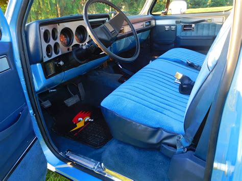 1985 Chevy Silverado Interior