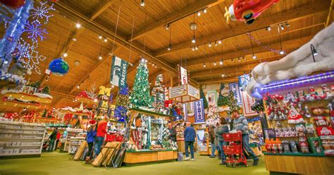 Discover The Story Behind The World’s Largest Christmas Store: Bronner ...