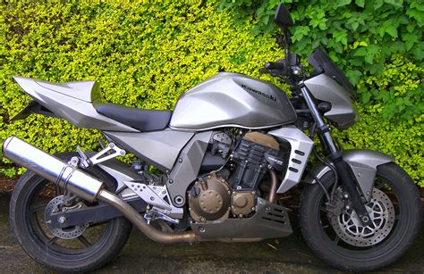 KAWASAKI Z750 - Review and photos