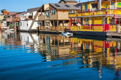 39 Floating Homes in Seattle, Portland and Vancouver (Photos)