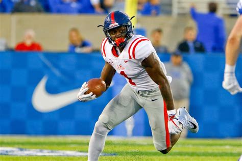 College football receivers: A.J. Brown is 2018’s statistical king ...