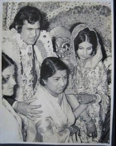 Dimple Kapadia family photos | Celebrity family wiki