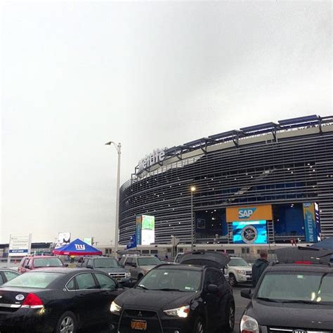 MetLife Parking Lot B - East Rutherford, NJ