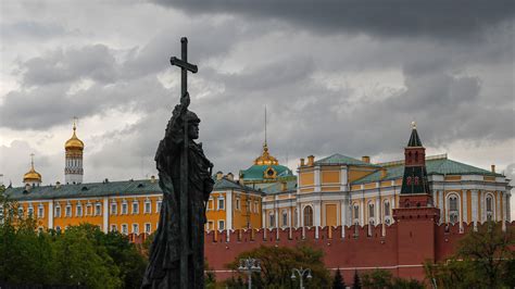 What Is the Kremlin, the Heart of Putin’s Security Bubble in Russia ...