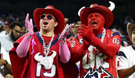 Which NFL team has the best fans? Vote!