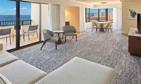 Rooms & Suites | Hilton Hawaiian Village