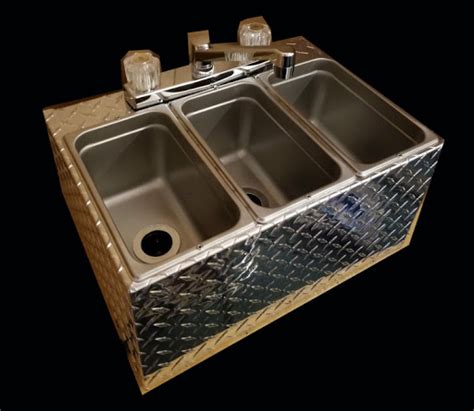 SMALL CART SIZE 3 COMPARTMENT SINK - DIAMOND PLATE