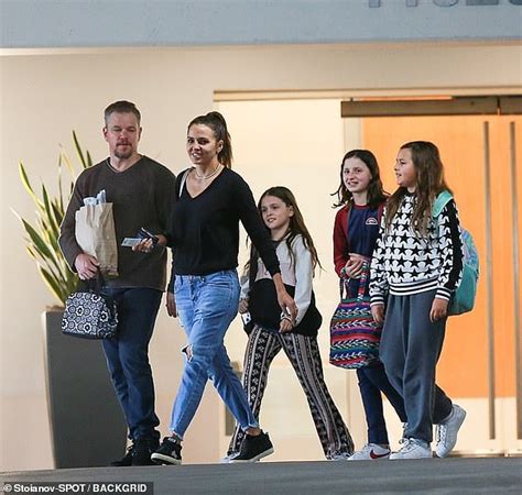 Matt Damon jets back to the US with family after isolating in Ireland amid coronavirus lockdown ...